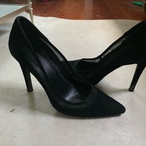 Calvin Klein killer black pumps